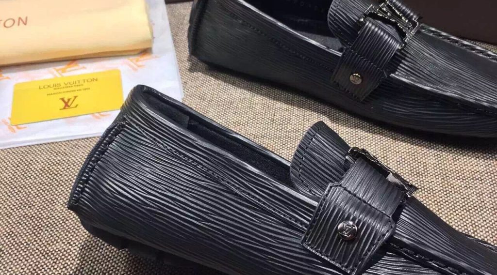 giay luoi nam lv sieu cap glnlv0020 2 1024x568 - Gi&agrave;y Lười Nam Louis Vuitton Si&ecirc;u Cấp GNLV0020