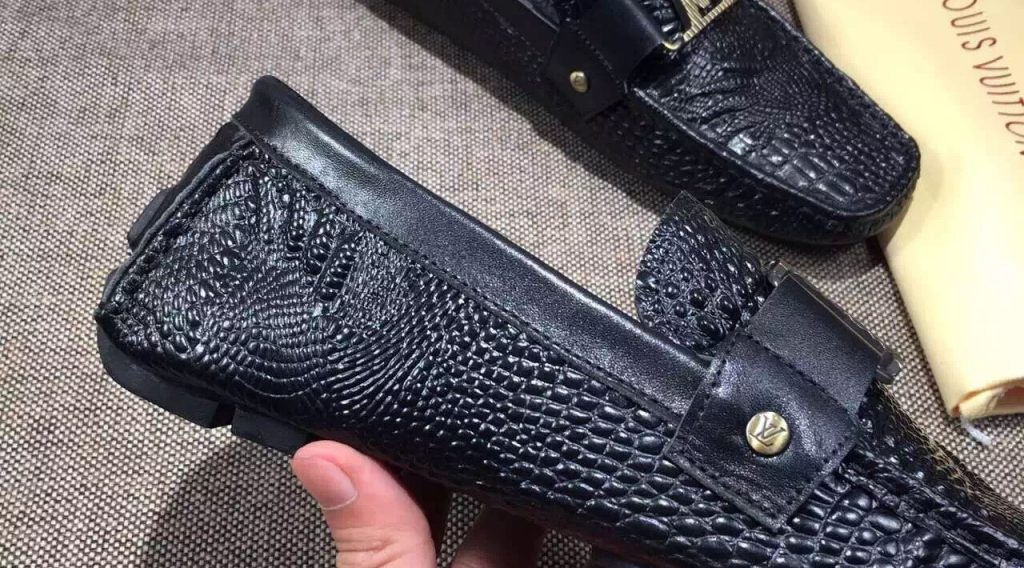 giay luoi nam lv sieu cap glnlv0021 1024x568 - Gi&agrave;y Lười Nam Louis Vuitton Si&ecirc;u Cấp GNLV0021
