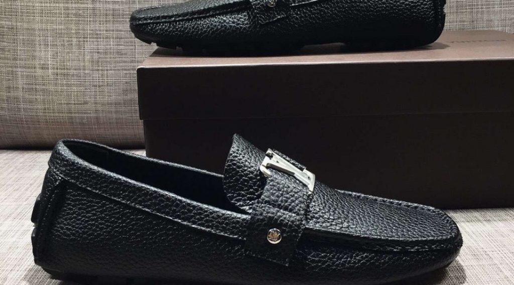giay luoi nam lv sieu cap glnlv0023 5 1024x568 - Gi&agrave;y Lười Nam Louis Vuitton Si&ecirc;u Cấp GNLV0023