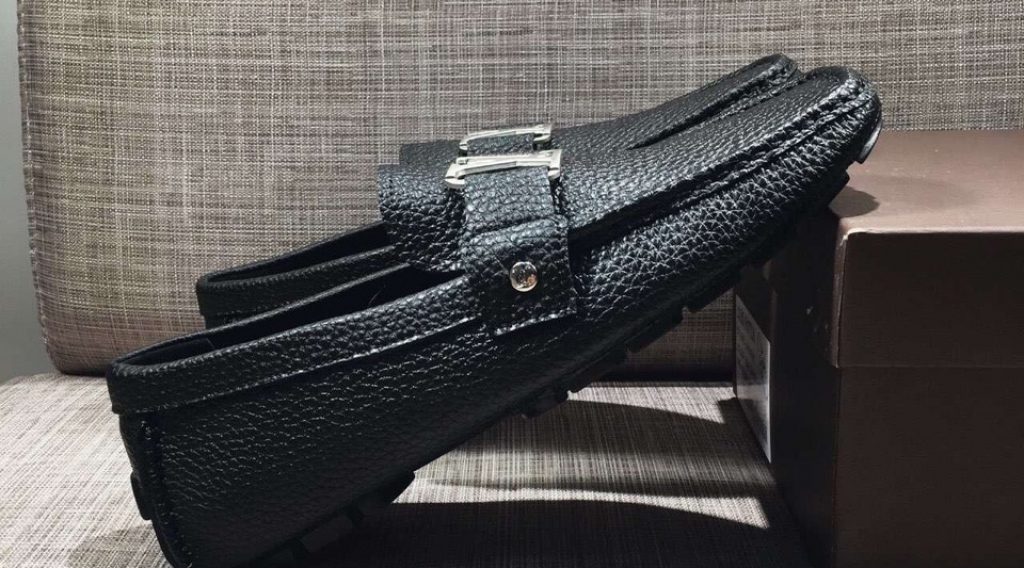giay luoi nam lv sieu cap glnlv0023 7 1024x568 - Gi&agrave;y Lười Nam Louis Vuitton Si&ecirc;u Cấp GNLV0023
