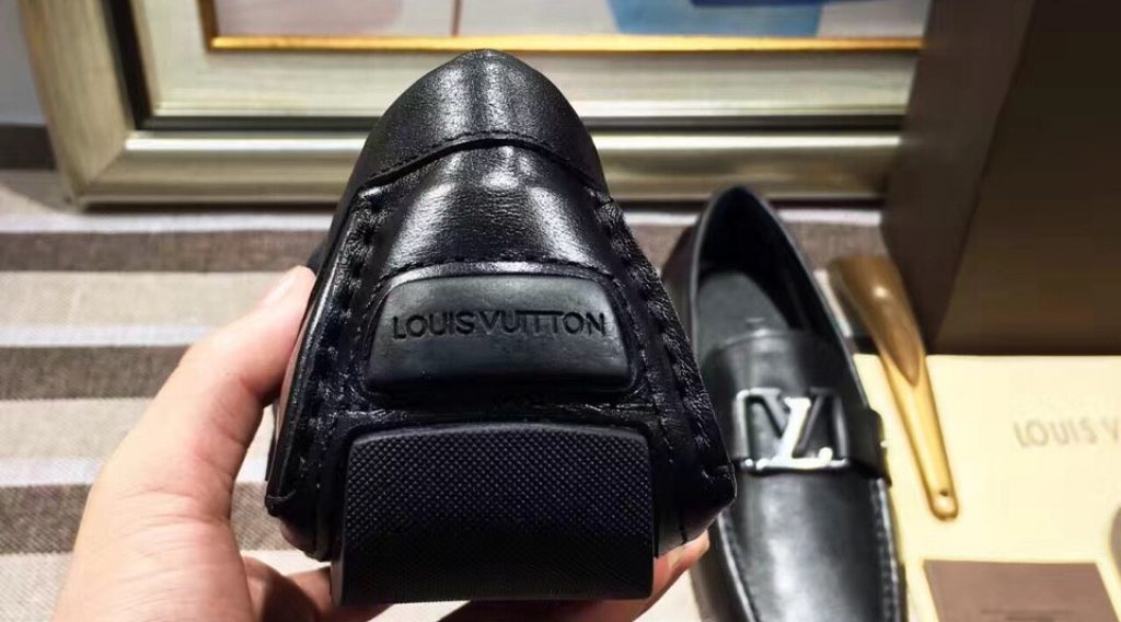 giay luoi nam lv sieu cap glnlv0024 1024x568 - Gi&agrave;y Lười Nam Louis Vuitton Si&ecirc;u Cấp GNLV0024