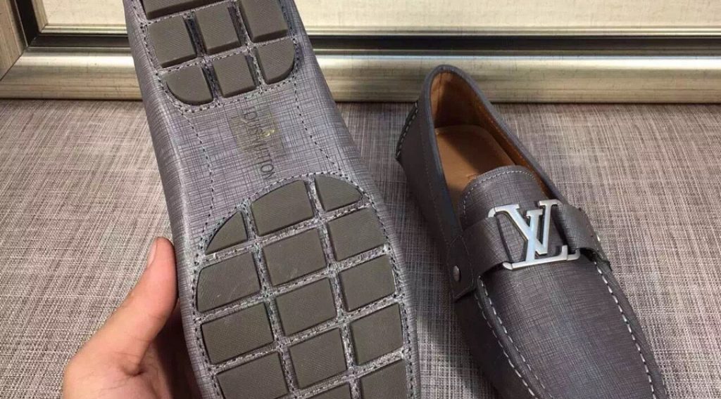 giay luoi nam lv sieu cap glnlv0026 2 1024x568 - Gi&agrave;y Lười Nam Louis Vuitton Si&ecirc;u Cấp GNLV0026