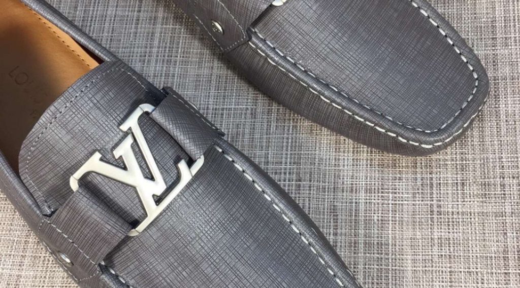 giay luoi nam lv sieu cap glnlv0026 5 1024x568 - Gi&agrave;y Lười Nam Louis Vuitton Si&ecirc;u Cấp GNLV0026