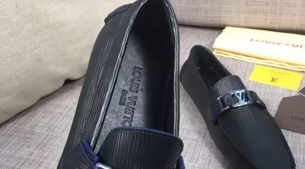 giay luoi nam lv sieu cap glnlv0028 1024x568 - Gi&agrave;y Lười Nam Louis Vuitton Si&ecirc;u Cấp GNLV0028