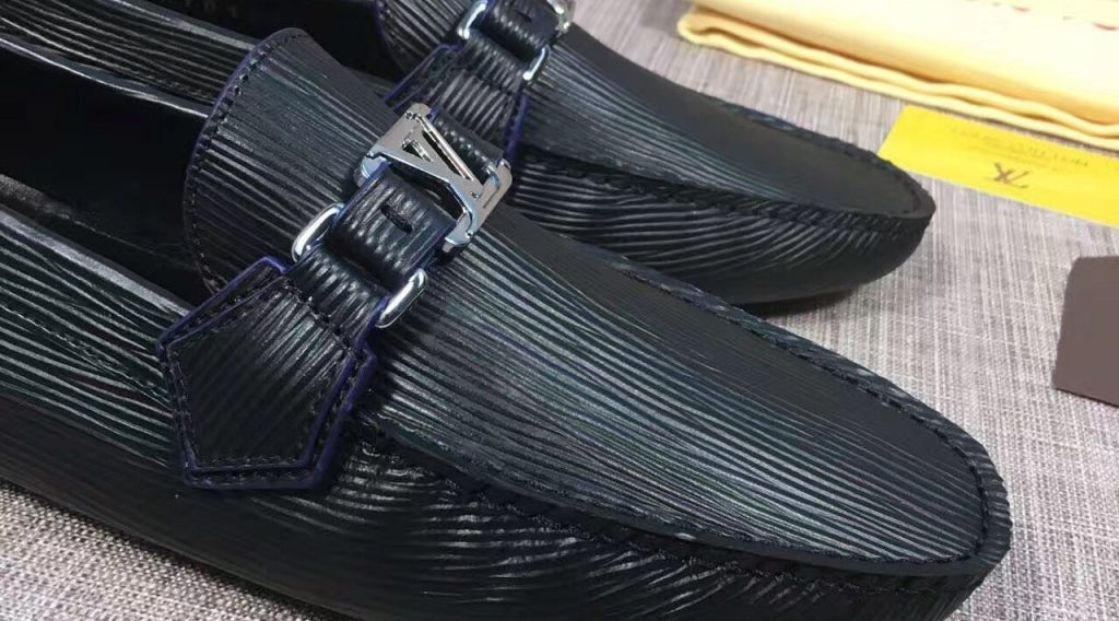giay luoi nam lv sieu cap glnlv0028 4 1024x568 - Gi&agrave;y Lười Nam Louis Vuitton Si&ecirc;u Cấp GNLV0028