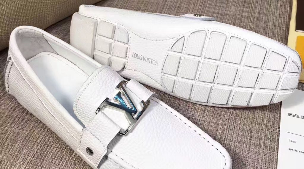 giay luoi nam lv sieu cap gnlv0045 1024x568 - Gi&agrave;y Lười Nam Louis Vuitton Si&ecirc;u Cấp GNLV0045