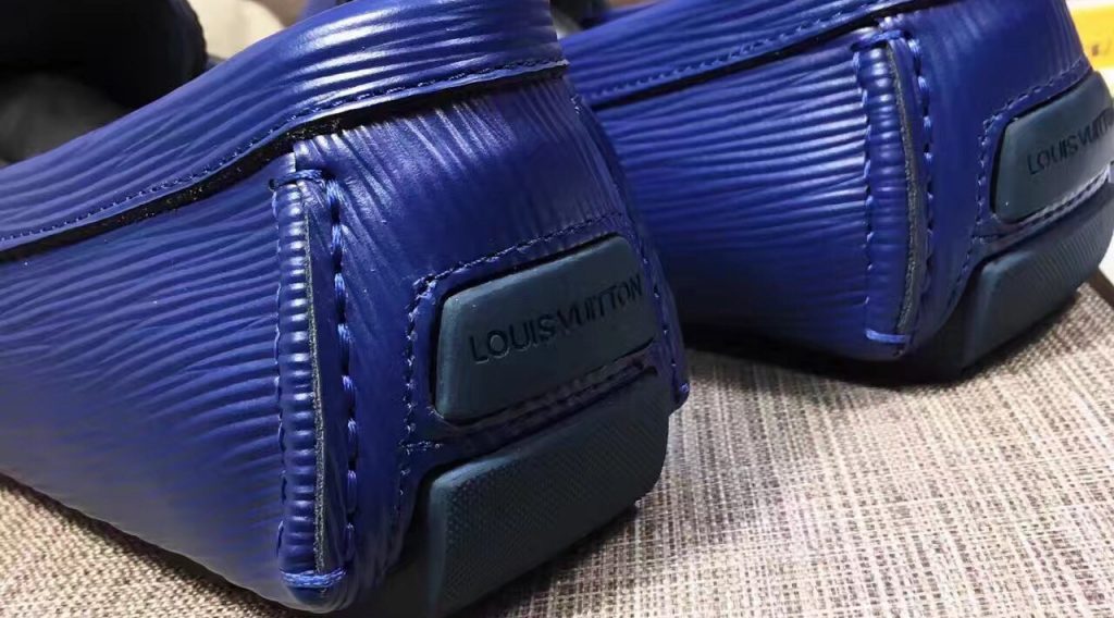 giay luoi nam lv sieu cap gnlv0046 1024x568 - Gi&agrave;y Lười Nam Louis Vuitton Si&ecirc;u Cấp GNLV0046