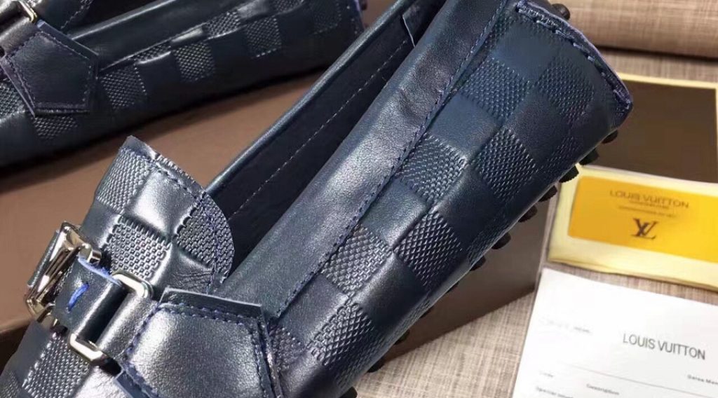 giay luoi nam lv sieu cap gnlv0057 2 1024x568 - Gi&agrave;y Lười Nam Louis Vuitton Si&ecirc;u Cấp GNLV0057