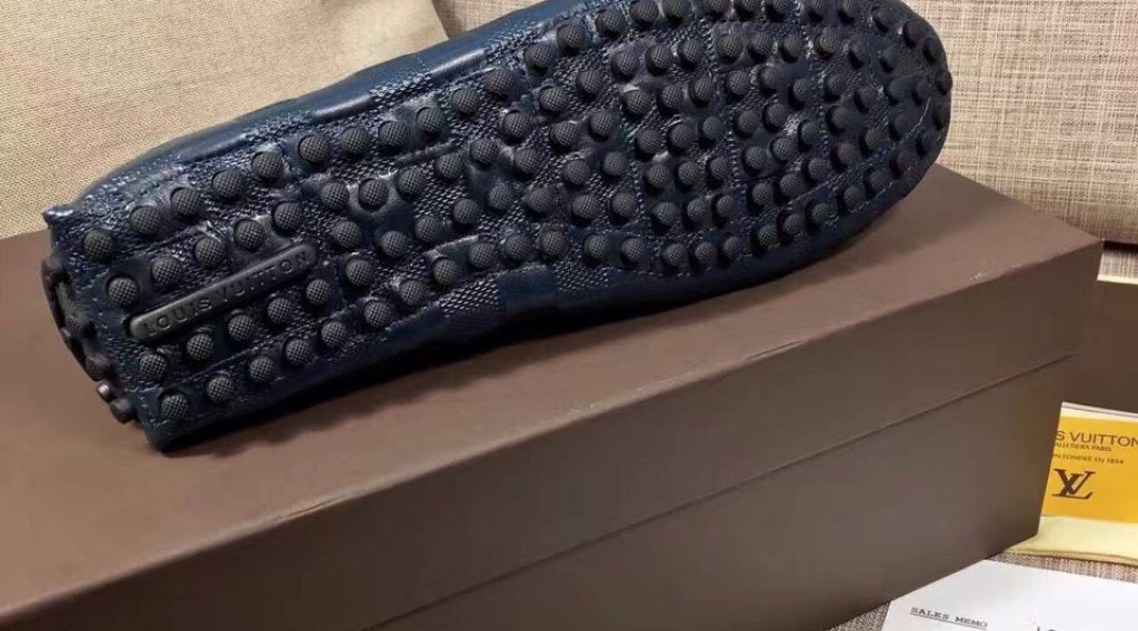 giay luoi nam lv sieu cap gnlv0057 4 1024x568 - Gi&agrave;y Lười Nam Louis Vuitton Si&ecirc;u Cấp GNLV0057