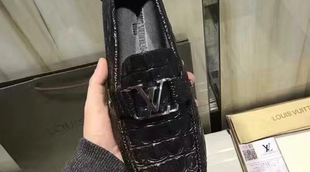 giay moi nam lv sieu cap gnlv0062 2 1024x568 - Gi&agrave;y Lười Nam Louis Vuitton Si&ecirc;u Cấp GNLV0062