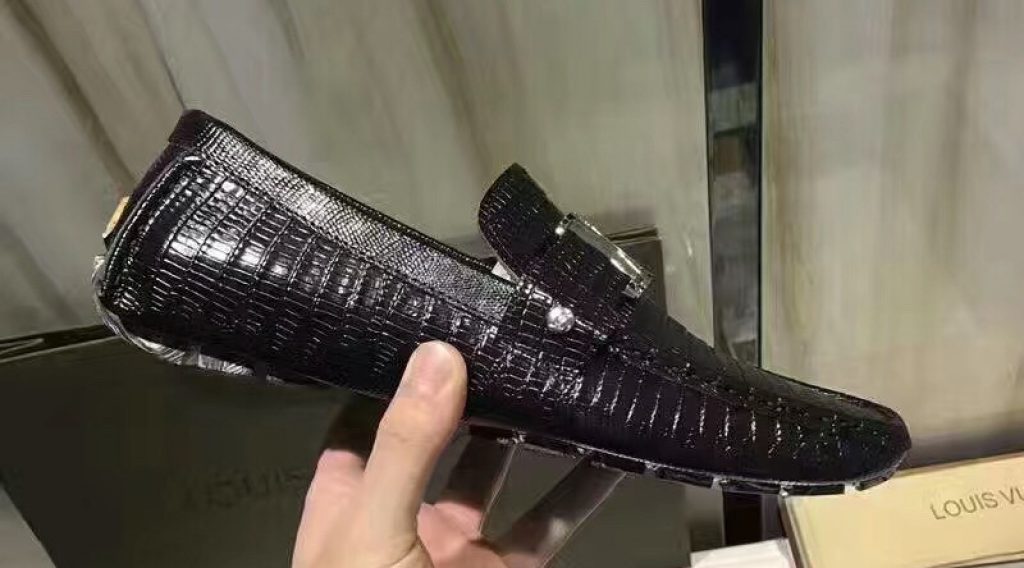 giay moi nam lv sieu cap gnlv0064 3 1024x568 - Gi&agrave;y Lười Nam Louis Vuitton Si&ecirc;u Cấp GNLV0064