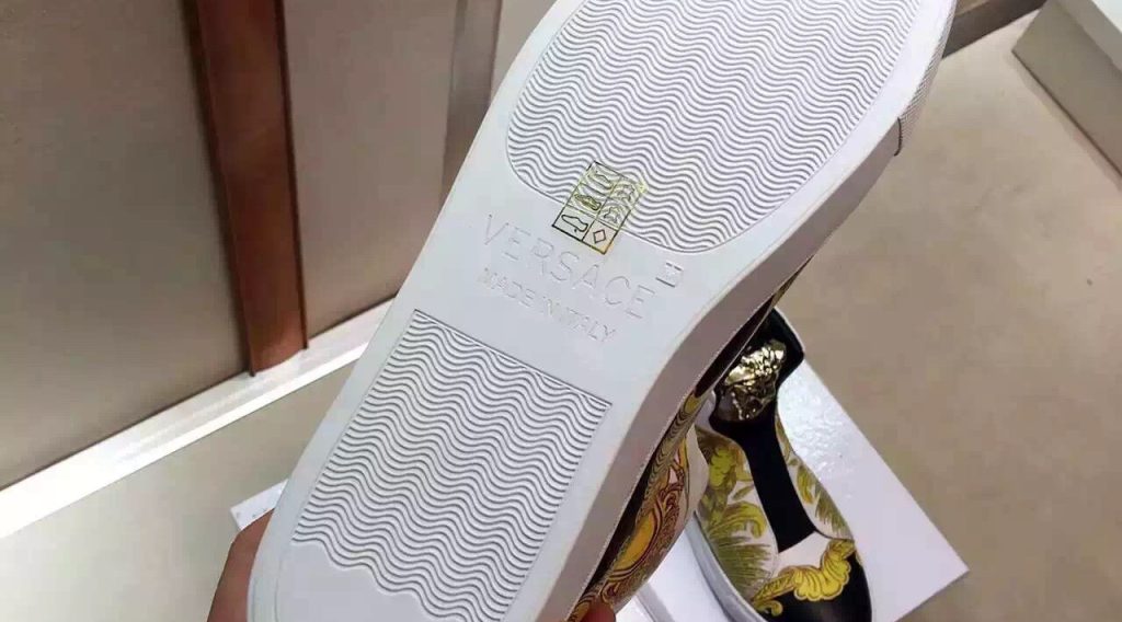 giay nam versace sieu cap gnvs0001 2 1024x568 - Gi&agrave;y Nam Versace Si&ecirc;u Cấp GNVS0001