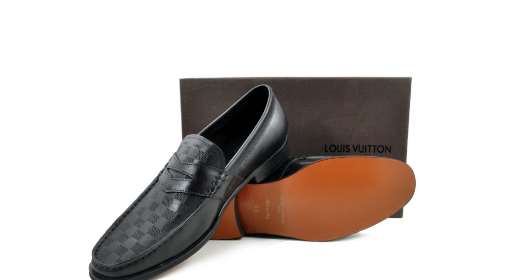 giay tay cong so louis vuitton gnlv00184 1024x568 - Gi&agrave;y Nam H&agrave;ng Hiệu Louis Vuitton GNLV0018