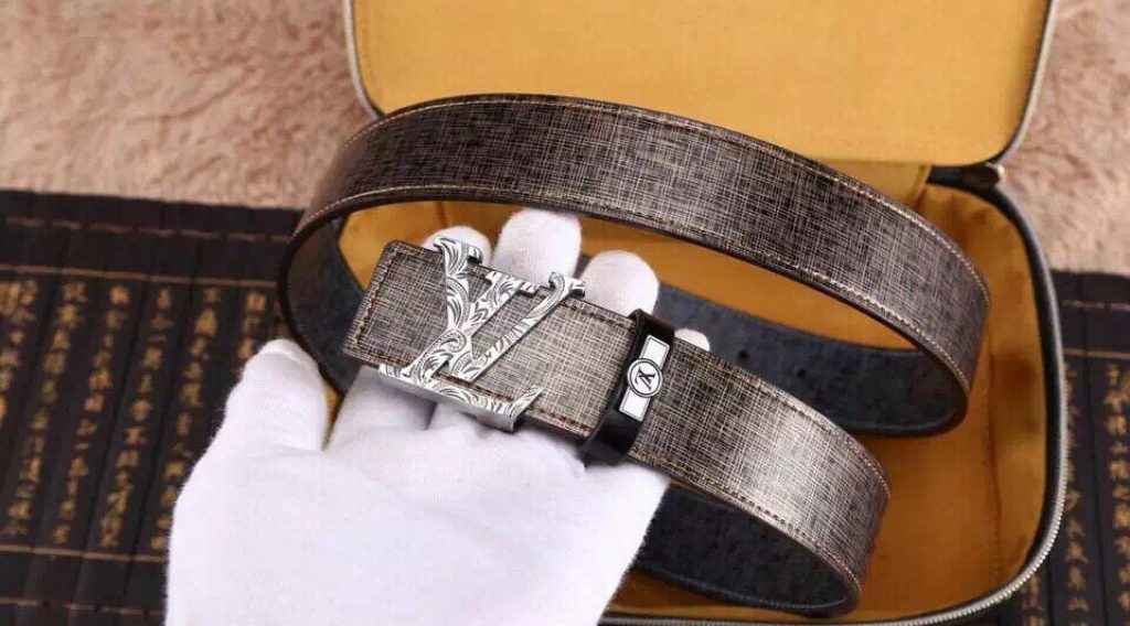 that lung nam lv tlnlv0017 1024x568 - Thắt Lưng Nam Louis Vuitton TLNLV0017