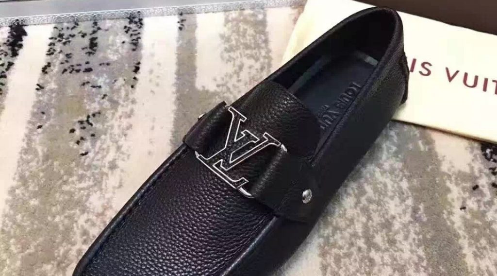 giay nam lv sieu cap gnlv0068 1024x568 - Gi&agrave;y Lười Nam Louis Vuitton Si&ecirc;u Cấp GNLV0068