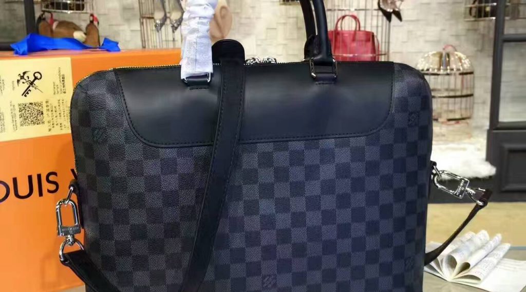 tui xach Louis Vuitton Damier graphite documents jour N48260 txlv0352 1024x568 - T&uacute;i X&aacute;ch Nam Louis Vuitton Si&ecirc;u Cấp TXNLV0037