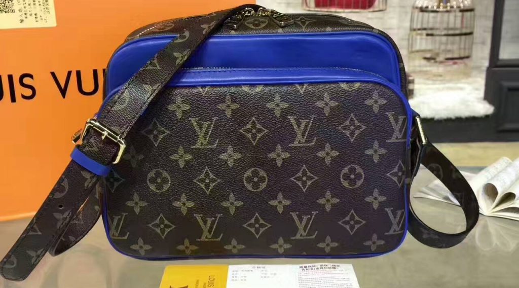 tui xach Louis Vuitton Monogram Canvas nil pm M95607 txlv034 1024x568 - T&uacute;i X&aacute;ch Nam Louis Vuitton Si&ecirc;u Cấp TXNLV0036