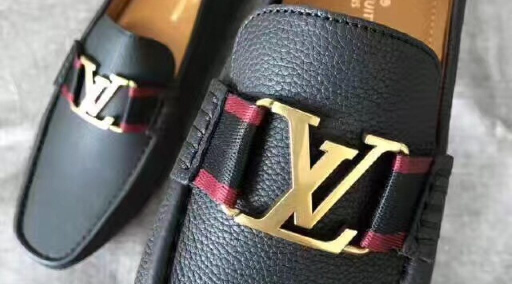 z725018651519 33b87e747d8966ef325582971699f95a 1024x568 - Gi&agrave;y Nam Louis Vuitton Si&ecirc;u Cấp GNLV0088