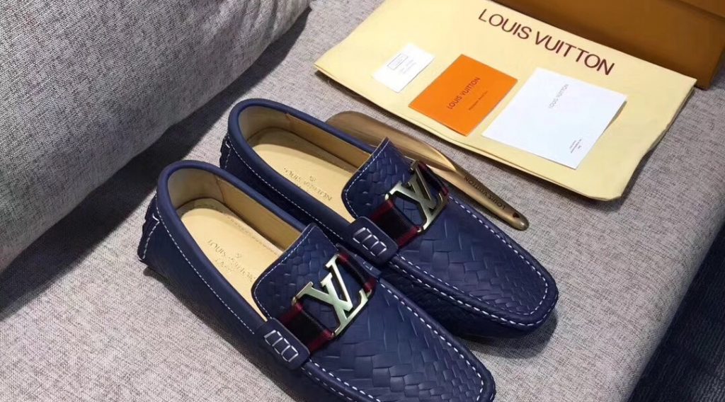 z803059818607 1858b1e38b7fd43fff72f08d4072ed58 1024x568 - Gi&agrave;y Nam Louis Vuitton Si&ecirc;u Cấp GNLV0112