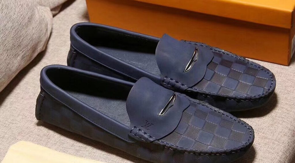 z803061541535 ae6fd7a267720dfdd1e1883e6ef1e11f 1024x568 - Gi&agrave;y Nam Louis Vuitton Si&ecirc;u Cấp GNLV0125