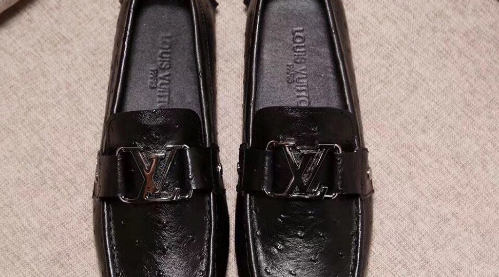 z803062144055 302f22c67cabf885057741b69ed10463 1024x568 - Gi&agrave;y Nam Louis Vuitton Si&ecirc;u Cấp GNLV0126