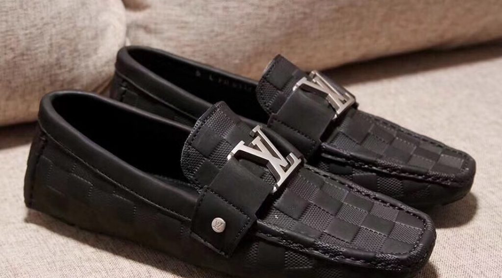 z803062295671 743278307007b6f9457f6b2c7cefb0dc 1024x568 - Gi&agrave;y Nam Louis Vuitton Si&ecirc;u Cấp GNLV0127
