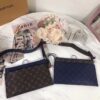 z1024277765616 3ab8a2b708d5dee1d638f2290f6f1262 100x100 - Túi Xách Nam Louis Vuitton Siêu Cấp TXNLV0060
