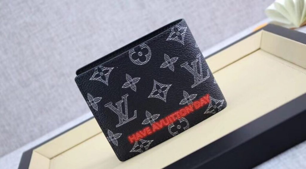 z1038755231166 aa1bdff740fe2da9e7bcd4faeb6fa8b5 1024x568 - V&iacute; nam Louis Vuitton si&ecirc;u cấp - VNLV0050