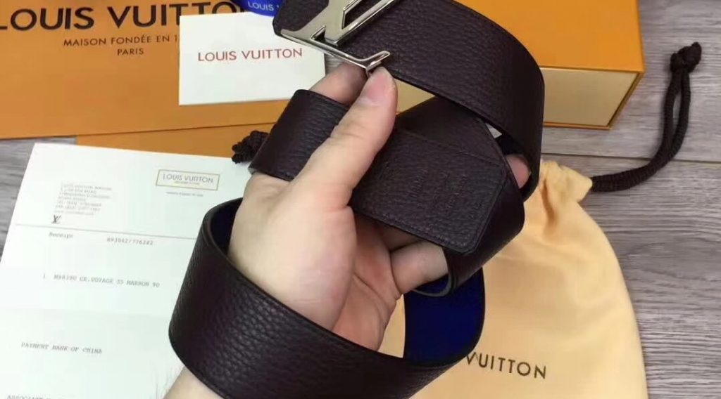 z1052393105174 4185f5959242e5d64b1f240c56fd4b65 1024x568 - Thắt Lưng Nam Louis Vuitton Si&ecirc;u Cấp TLNLV0053