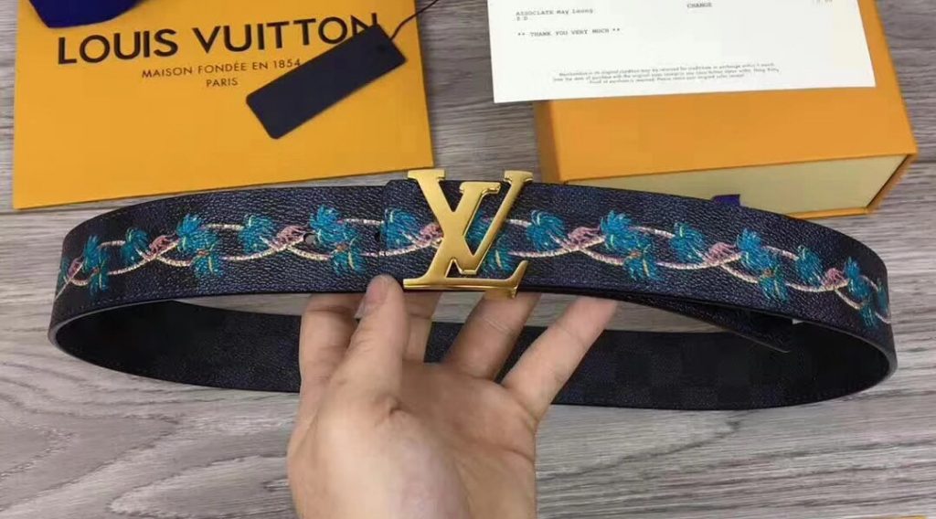 z1052393572812 d79f03725615ab3f43f1a1e53473c781 1024x568 - Thắt Lưng Nam Louis Vuitton Si&ecirc;u Cấp TLNLV0051