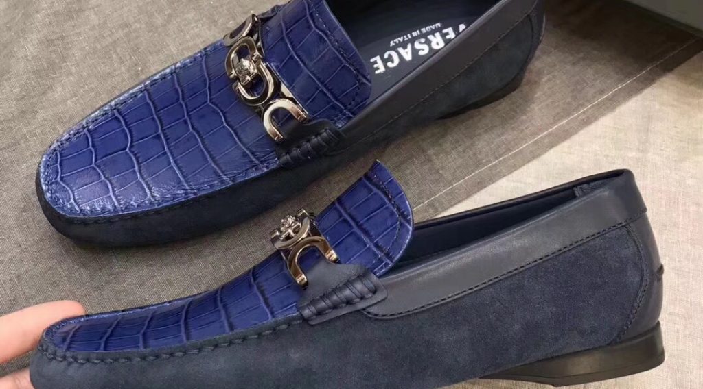 z1059382390775 3b4f7bae5d3aba407a7f27b3a20638d8 1024x568 - Gi&agrave;y Nam Versace Si&ecirc;u Cấp- GNVS0013