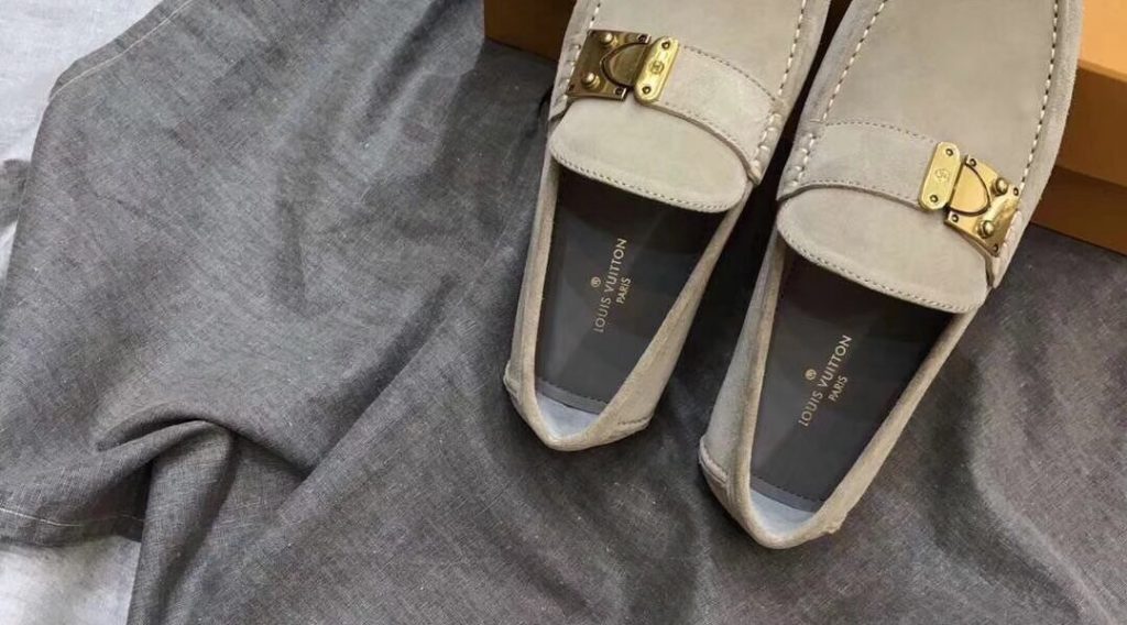 z1059382577777 344900aa8cd5ae982022e79db0fb3ae5 1024x568 - Gi&agrave;y Nam Louis Vuitton Si&ecirc;u Cấp &ndash; GNLV0166