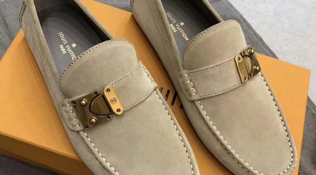 z1059382578219 65565e552394ae9870790c97ef5cec15 1024x568 - Gi&agrave;y Nam Louis Vuitton Si&ecirc;u Cấp &ndash; GNLV0166