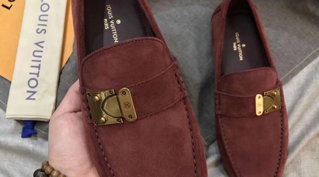 z1059382636102 1645d5bd7f0f05e12355881e6d6f4169 1024x568 - Gi&agrave;y Nam Louis Vuitton Si&ecirc;u Cấp &ndash; GNLV0165