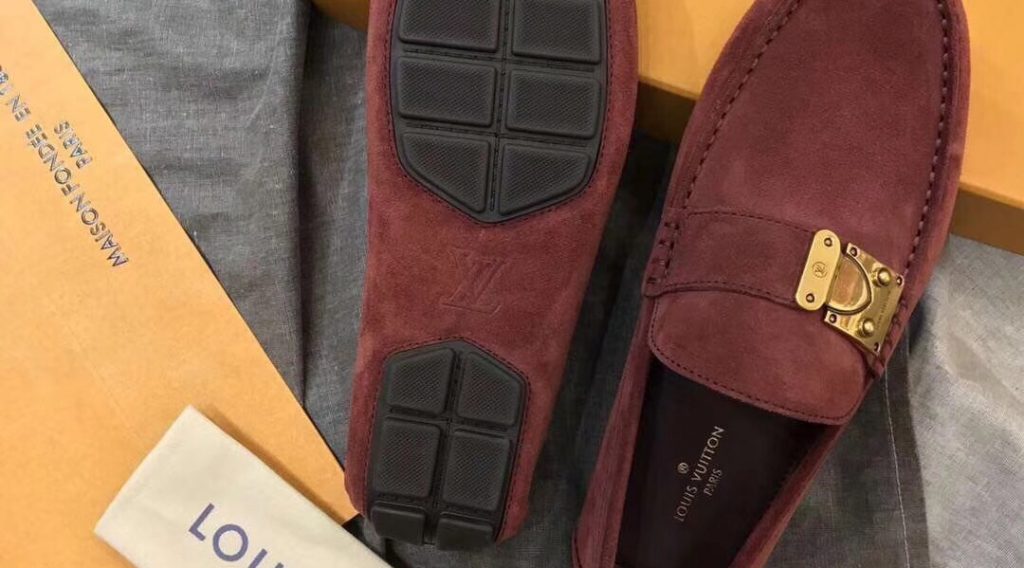 z1059382636103 c1bd494bc0ec76ff269dd77c9fa36865 1024x568 - Gi&agrave;y Nam Louis Vuitton Si&ecirc;u Cấp &ndash; GNLV0165