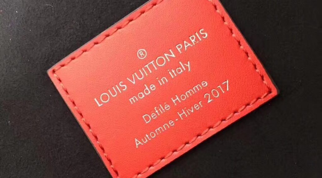 z1062456311560 2cb3e24aa336b63c49f769c1f324e623 1024x568 - T&uacute;i X&aacute;ch Nam Louis Vuitton Si&ecirc;u Cấp TXNLV0064