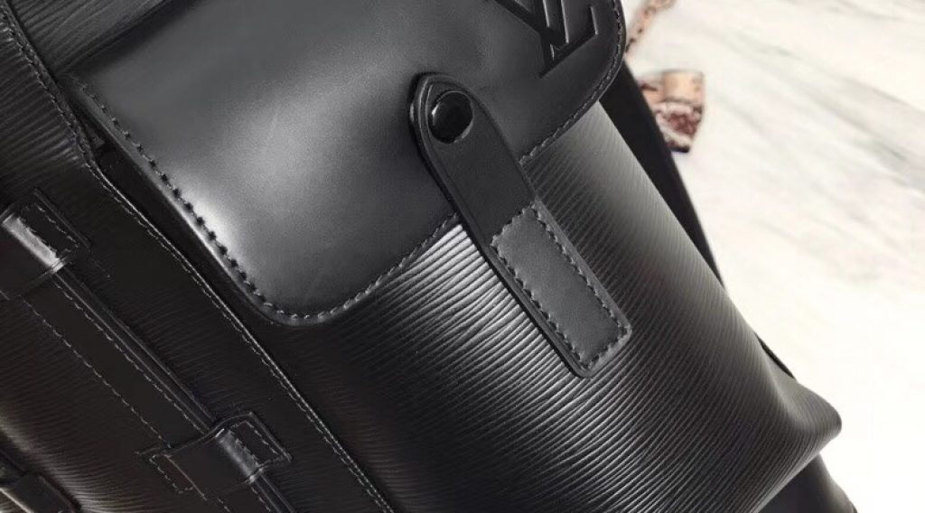 z1068532810115 bc47b1a3b1e429605ce3ab8e6664dbaf 1024x568 - T&uacute;i X&aacute;ch Nam Louis Vuitton Si&ecirc;u Cấp TXNLV0073