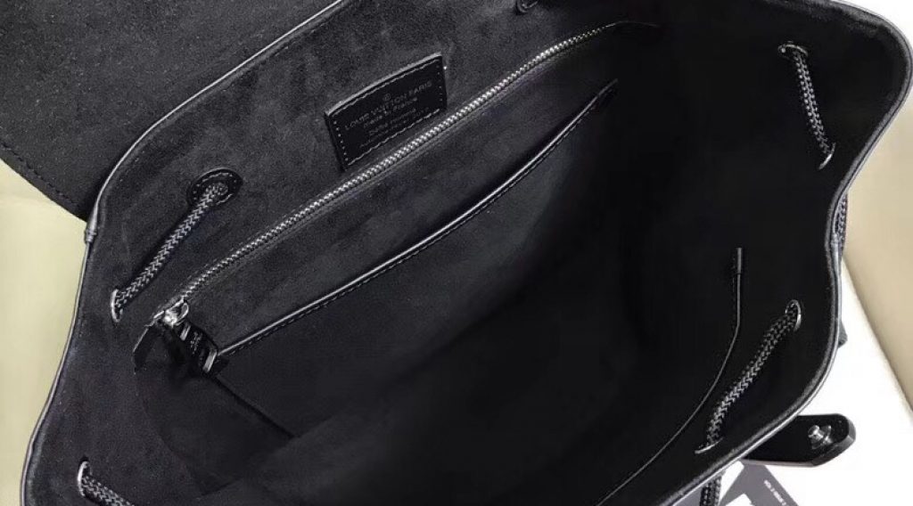 z1068532840426 ffa3c629e931a2fd6023f3192dff0439 1024x568 - T&uacute;i X&aacute;ch Nam Louis Vuitton Si&ecirc;u Cấp TXNLV0071