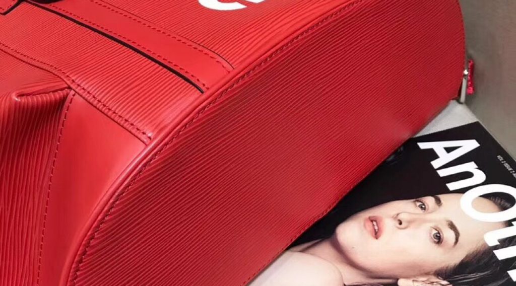 z1068532855839 3ab8808e345c60b6202463ec4387d760 1024x568 - T&uacute;i X&aacute;ch Nam Louis Vuitton Si&ecirc;u Cấp TXNLV0070