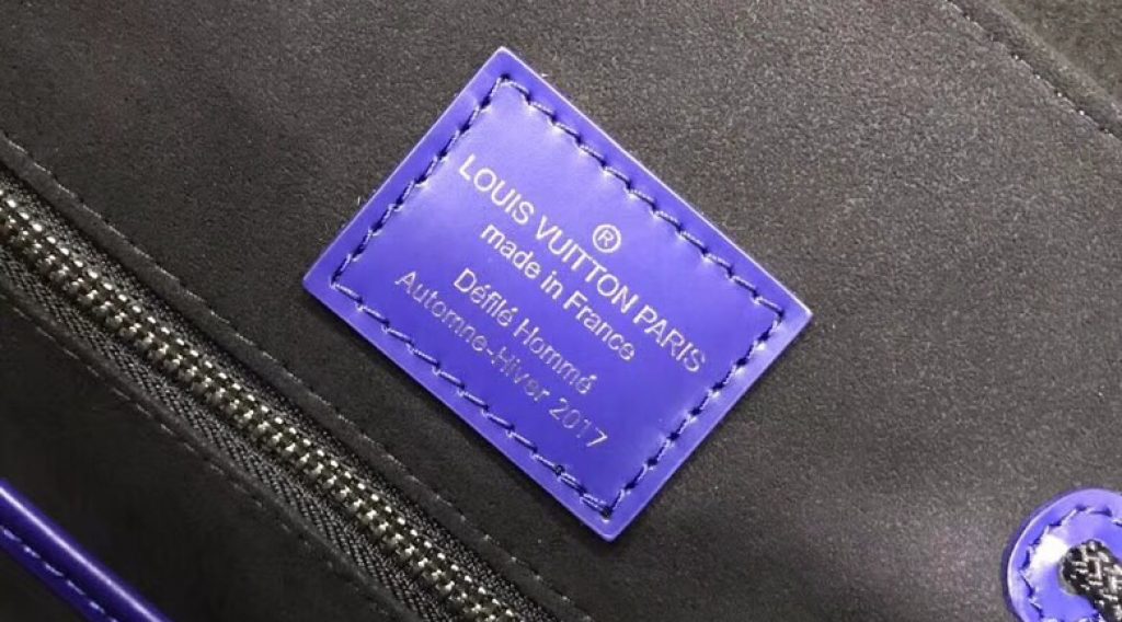 z1068532867825 aa16b571a2994c96055d0543a856fb52 1024x568 - T&uacute;i X&aacute;ch Nam Louis Vuitton Si&ecirc;u Cấp TXNLV0069