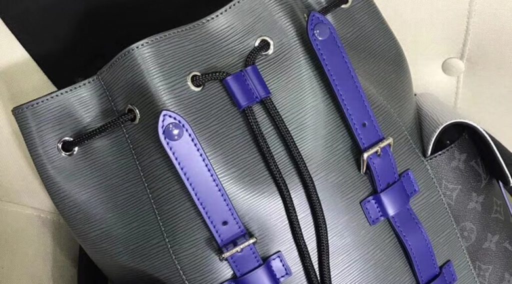 z1068532872036 a9372580b4bc62d372624435eb14d675 1024x568 - T&uacute;i X&aacute;ch Nam Louis Vuitton Si&ecirc;u Cấp TXNLV0069