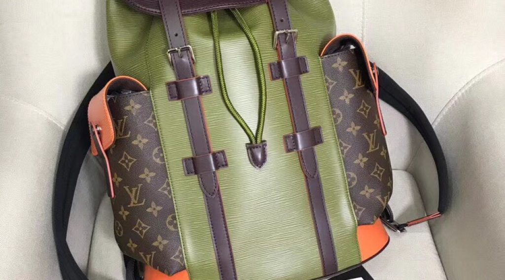 z1068532873931 c93357abdcc7ac6d6de4f2c68657c1e9 1024x568 - T&uacute;i X&aacute;ch Nam Louis Vuitton Si&ecirc;u Cấp TXNLV0068