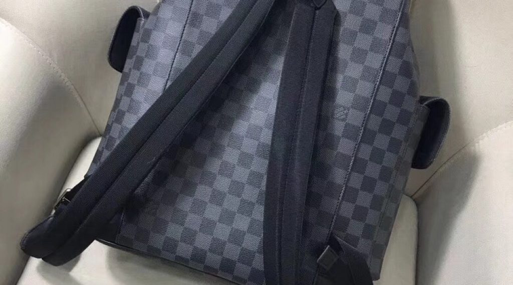 z1068533434868 c717518184c5b775b9a29a062be7562e 1024x568 - T&uacute;i X&aacute;ch Nam Louis Vuitton Si&ecirc;u Cấp TXNLV0065