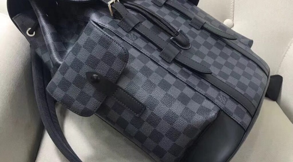 z1068533455698 2676c4c4299352c47711bbf5e319d5d3 1024x568 - T&uacute;i X&aacute;ch Nam Louis Vuitton Si&ecirc;u Cấp TXNLV0065