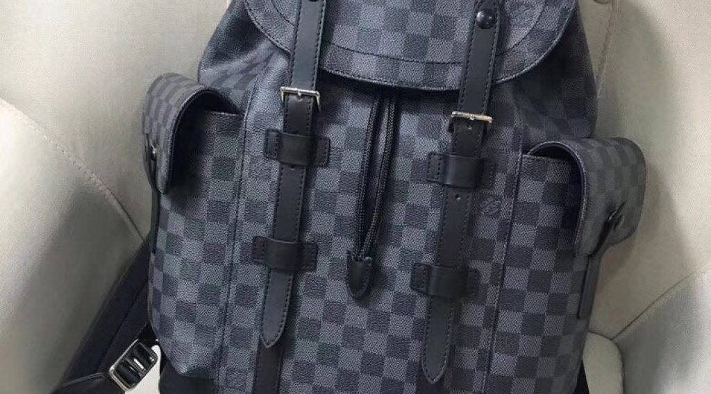 z1068533467894 6e0edadbec628c1bc73b8c3479c31dc2 1024x568 - T&uacute;i X&aacute;ch Nam Louis Vuitton Si&ecirc;u Cấp TXNLV0065