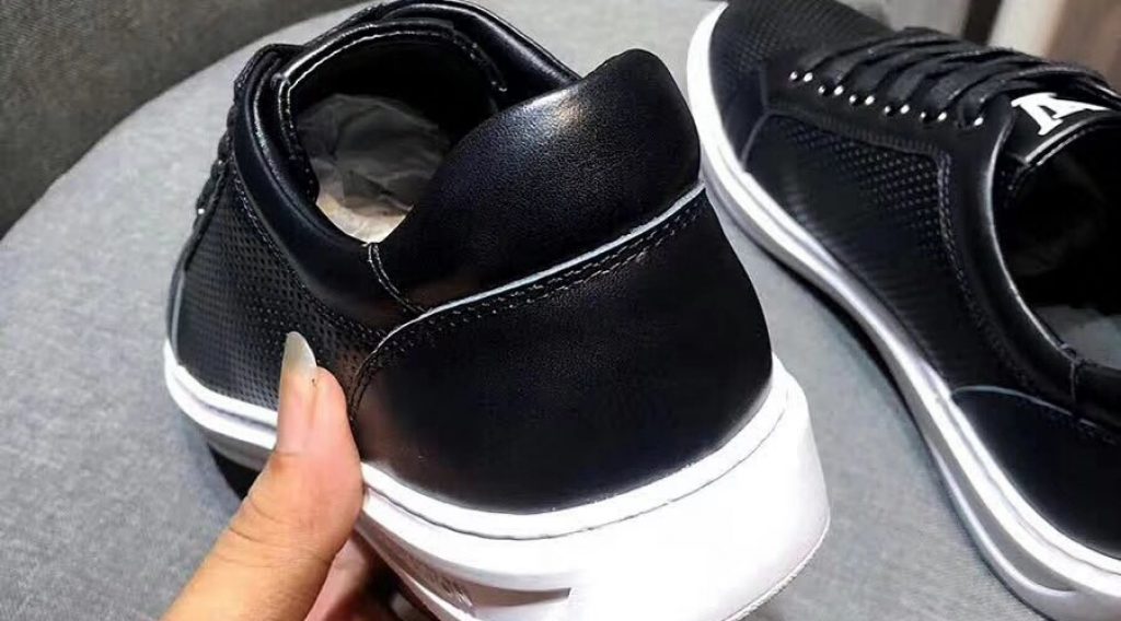 z1052391439654 d562d48e8cd8d2262f18987f205ae8da 1024x568 - Gi&agrave;y nam Louis Vuitton si&ecirc;u cấp VIP &ndash; GNLV0174
