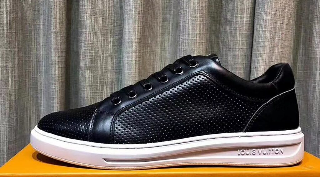z1052391447788 1689dad34ca2a26be4b000f68392f1b0 1024x568 - Gi&agrave;y nam Louis Vuitton si&ecirc;u cấp VIP &ndash; GNLV0174