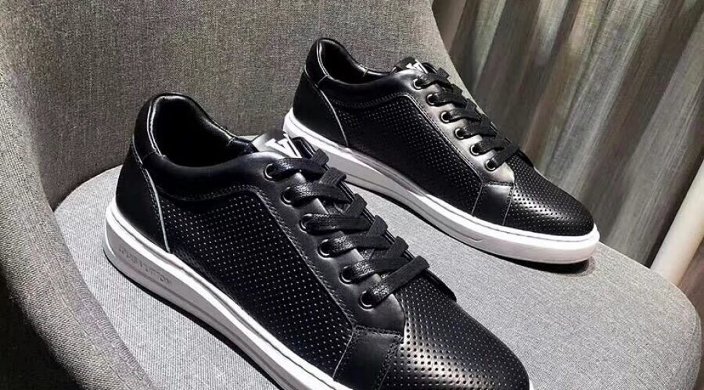 z1052391457394 90e8e53eabd6a7c583333514cc19fc81 1024x568 - Gi&agrave;y nam Louis Vuitton si&ecirc;u cấp VIP &ndash; GNLV0174
