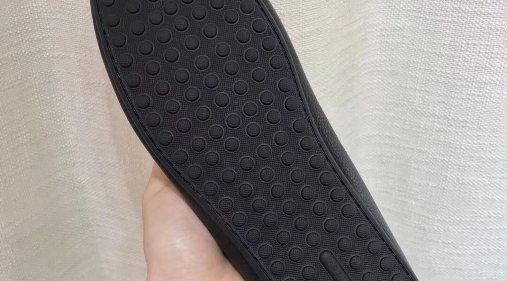 z1059381477728 7374394e9409c3a8096fbdf30cb45f6e 1024x568 - Gi&agrave;y nam Louis Vuitton si&ecirc;u cấp VIP &ndash; GNLV0172