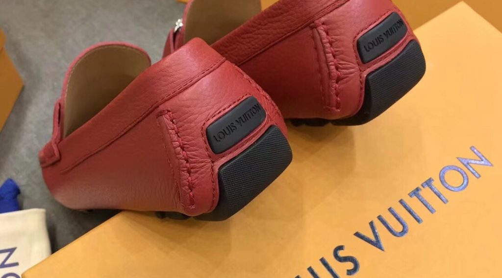 z1059381483033 fa7a9f5c0f0d3fb9968390415165ca67 1024x568 - Gi&agrave;y nam Louis Vuitton si&ecirc;u cấp VIP - GNLV0170